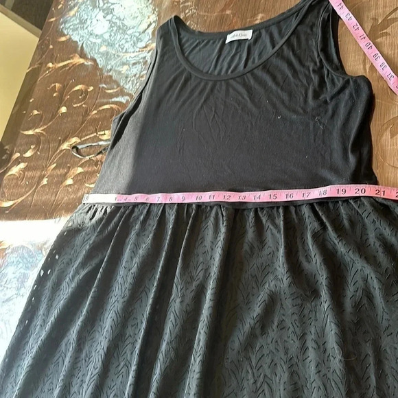 Calvin Klein
Plus Size Scoop Neck Sleeveless Smocked Knit Jersey Maxi Dress - Picture 12 of 13